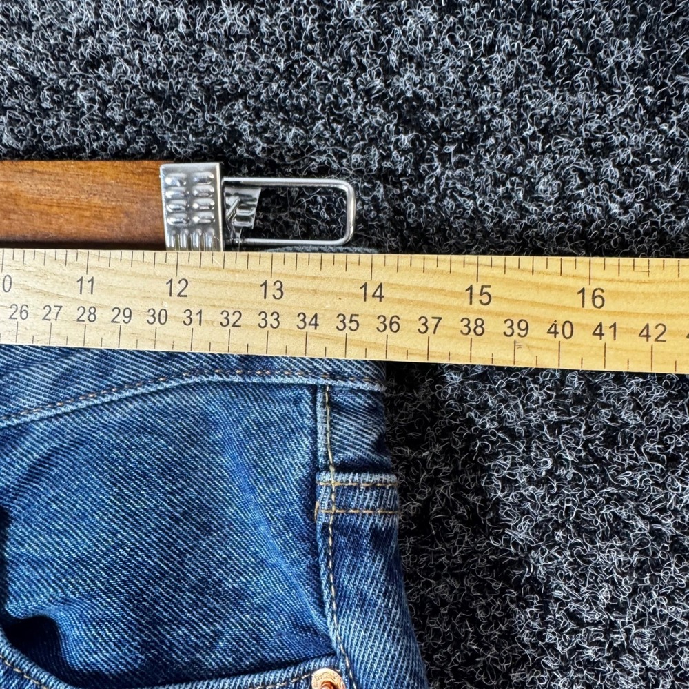 Levis Premium 501 Original Fit Jeans Womens 25x30 Blue Straight Leg 12501-0400 - Picture 5 of 7